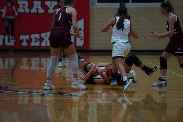 mathis-london-girls-basketball-playoffs00040